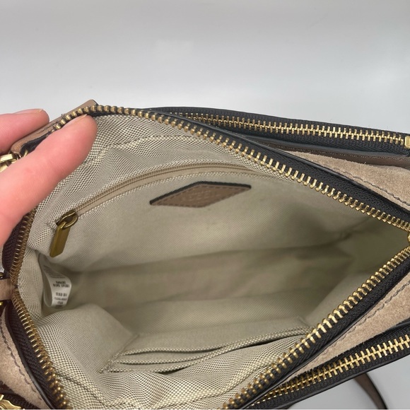 Fossil Crossbody Bag Taupe Leather Suede Zipper Adjustable Strap Purse‎ Pockets - Picture 11 of 14